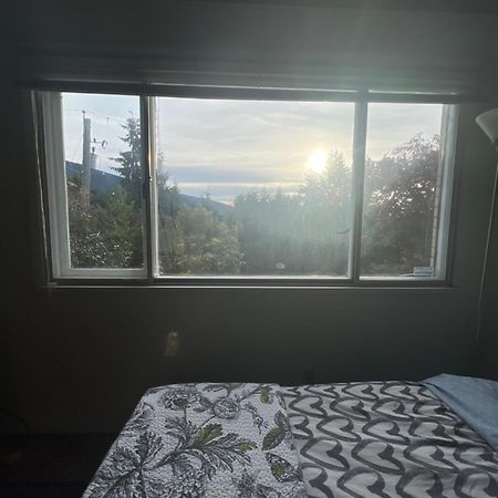 Guesthouse In West Vancouver Exteriör bild